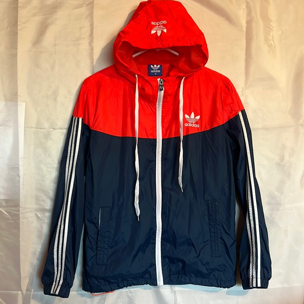 Adidas trefoil blue tag jacket size M EUC